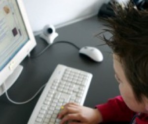 Комп'ютер допомагає дітям розвиватись