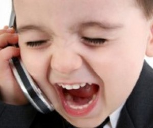 Якщо мобільник заважає навчанню...