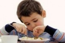 У Києві зникає 50% коштів на харчування дітей у школах, - БЮТ