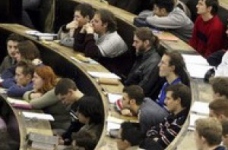 Диплом про вищу освіту до освіченості має вкрай опосередковане відношення, - експерт