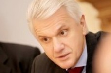 Законопроекту "Про вищу освіту" немає на розгляді у парламенті, - Литвин