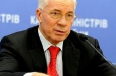 Азаров зацікавився станом освітніх законодавчих ініціатив