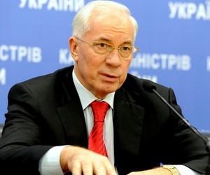 Уряд підвищує стипендії студентам вузів та профтехучилищ, - М.Азаров