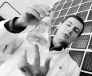 Заберите дипломы, дайте денег