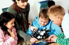 ЛЕГО в школах Києва - програма сприяння освіті