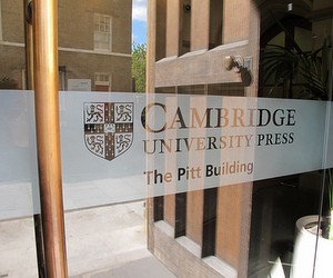 Програма "Всесвітні студії": гранти на навчання в Кембриджі