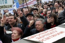 Виплату 20-відсоткової надбавки педагогічні працівники можуть очікувати у вересні