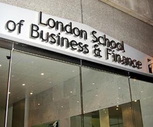 Лондонська школа бізнесу і фінансів відкриває додатковий травневий набір