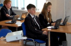 Презентація шкільних нетбуків "Lbook A" в рамках прес-конференції проекту "Відкритий світ"