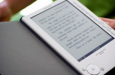 Українські школярі матимуть можливість навчатися за єдиним електронним підручником