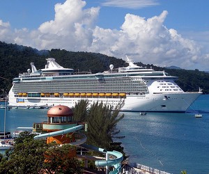 Програма круїзного менеджменту в Alpine College (Греція)