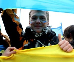 Якого патріотичного виховання потребує українська молодь?