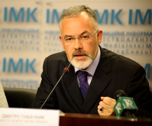 Міністр освіти порадив віце-спікеру парламенту битись головою об стіну