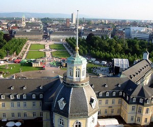 Стипендії для участі у Літній академії Karlshochschule International University