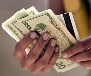 Чому українські студенти дають хабарі викладачам?