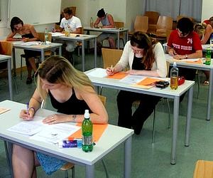 Населення достатньо високо оцінює можливості ЗНО