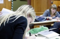 Українці вважають вдосконалення якості вищої освіти пріоритетним питанням