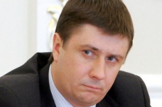 Міносвіти відмовляється оприлюднити тексти підручників з історії України для 11 класу?