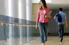 Міносвіти оголосило конкурс на навчання та стажування за кордоном