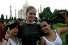 Програми стажування для молоді в Туреччині та Індії