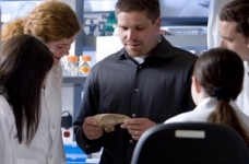 Україна в трьох кроках від наукового прогресу