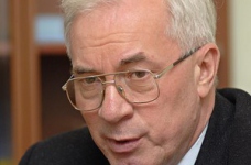 Азаров окреслив пріоритети підготовки шкіл до осінньо-зимового періоду