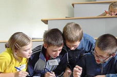 Центр зайнятості випустив 2 млн профорієнтаційних щоденників для школярів