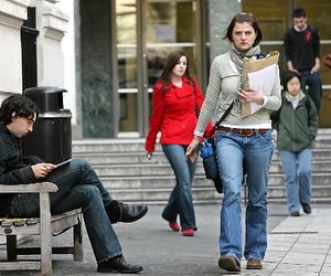 Знижки на літні творчі програми з вивченням англійської у Великій Британії