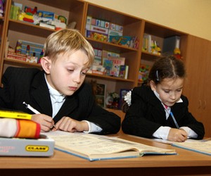 В Україні достатньо шкіл з російською мовою викладання, - експерт