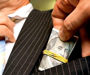 Хабарі у вузах: "не відходячи від кафедри"