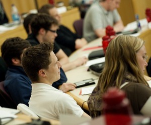 Понад 200 тисяч абітурієнтів взяли участь у ЗНО в 2011 році