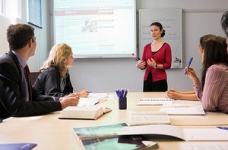 Англійська за кордоном для бізнес-орієнтованих людей