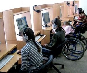 Діти "з особливими потребами" мають вчитися у звичайних школах