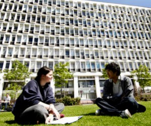 Підготовча програма з бізнес-управління та фінансів у Великій Британії