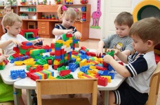 Влаштувати дитину в дитсадок, як і раніше, важко