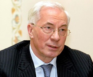 Процес укрупнення шкіл неминучий, - Азаров