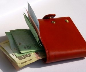 За що платять українські батьки у державних школах