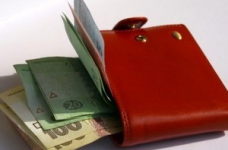 За що платять українські батьки у державних школах