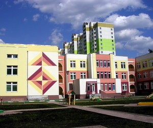 Чи загрожує Україні дефіцит шкіл?