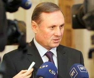 Відставки міністра освіти не буде, - О.Єфремов