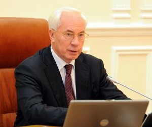 Сайт Міністерства освіти не роз’яснює політику у галузі, а дезорієнтує громадянина, - М.Азаров