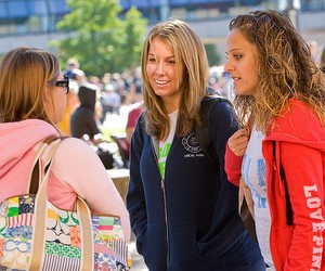 Презентація стипендій на навчання від мережі навчальних закладів INTO