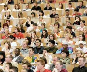 Німецькі університети переживають навалу молоді