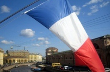 Франція планує полегшити отримання робочих віз іноземними випускниками