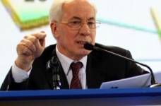 Азарова і Табачника засміяли на з'їзді вчителів