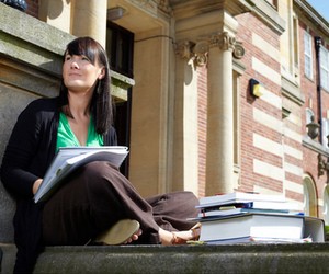 У Британії закривають коледжі, що прикривають нелегалів