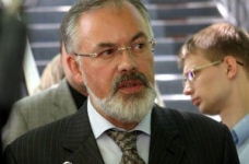 Бажаєте мати потенційного безробітного, тоді потрібно вчити його на поганого юриста, - Д.Табачник