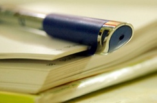 Депутати вимагають припинити практику "добровільних" відпусток учителів