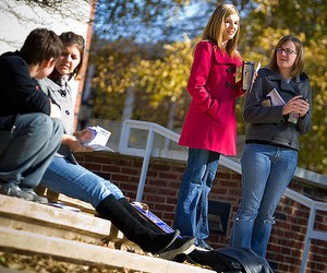 Міжнародна мережа навчальних закладів Education First