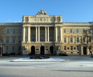 Як міністр Табачник винуватих шукав